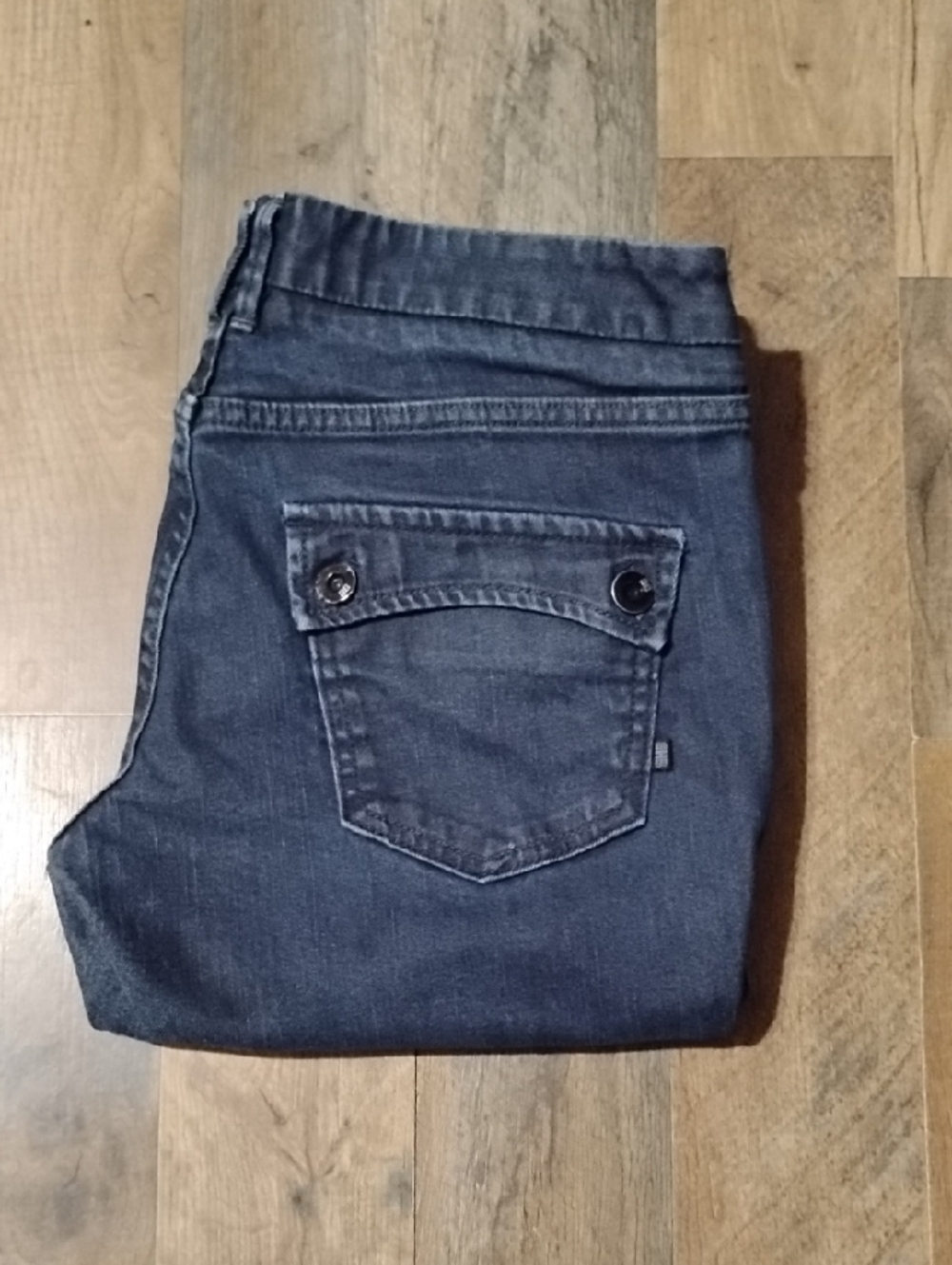 Hugo Boss Below Knee Cropped with Button Hem Jeans Women's Size: 31/34